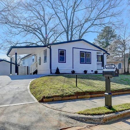 Modern Home At Colonial College Park Atlanta Bagian luar foto