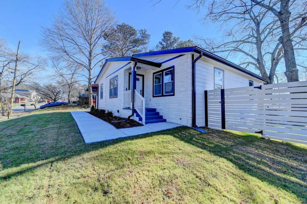 Modern Home At Colonial College Park Atlanta Bagian luar foto